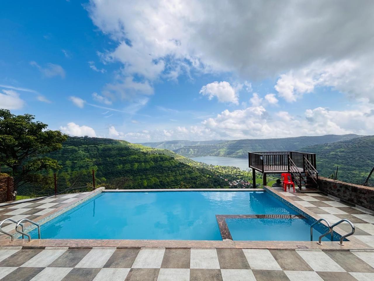 Paramount 3 Ac Bedrooms Hall Garden With Lake View 潘奇加尼 外观 照片