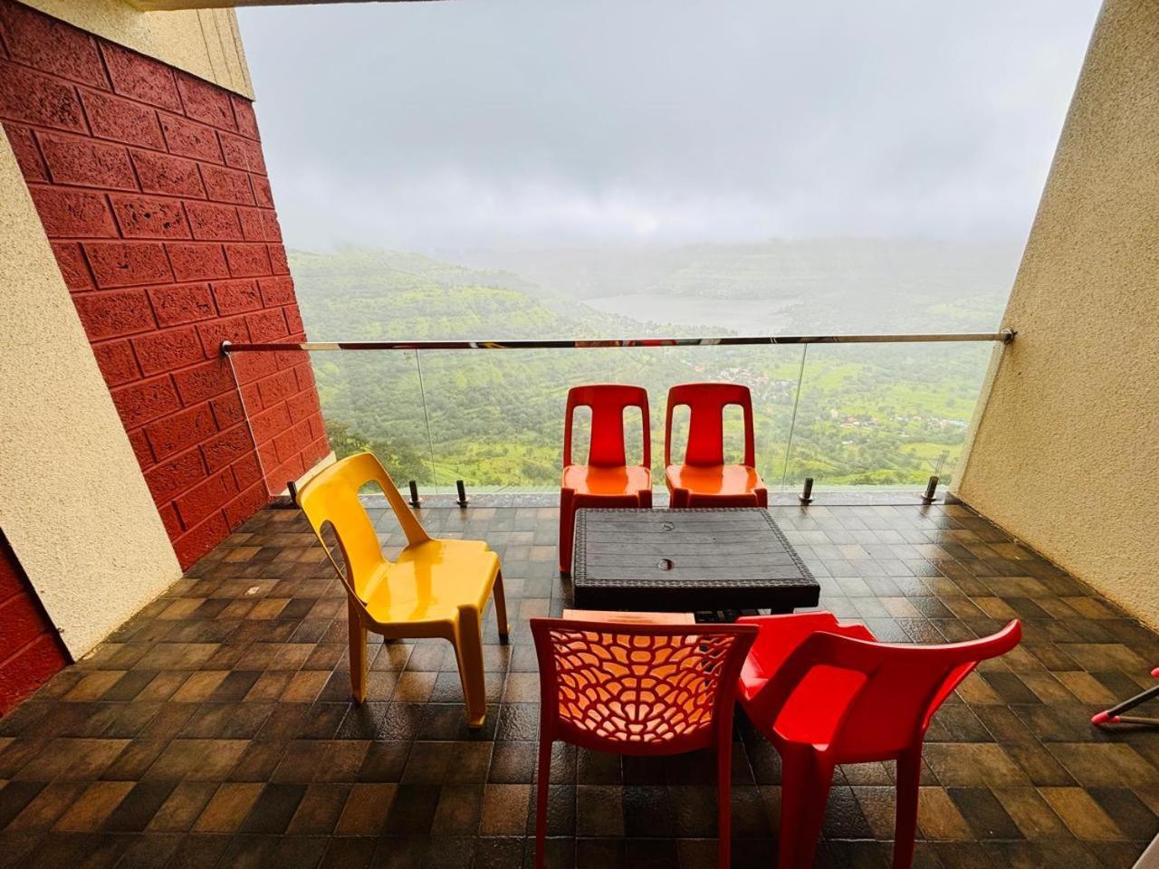 Paramount 3 Ac Bedrooms Hall Garden With Lake View 潘奇加尼 外观 照片