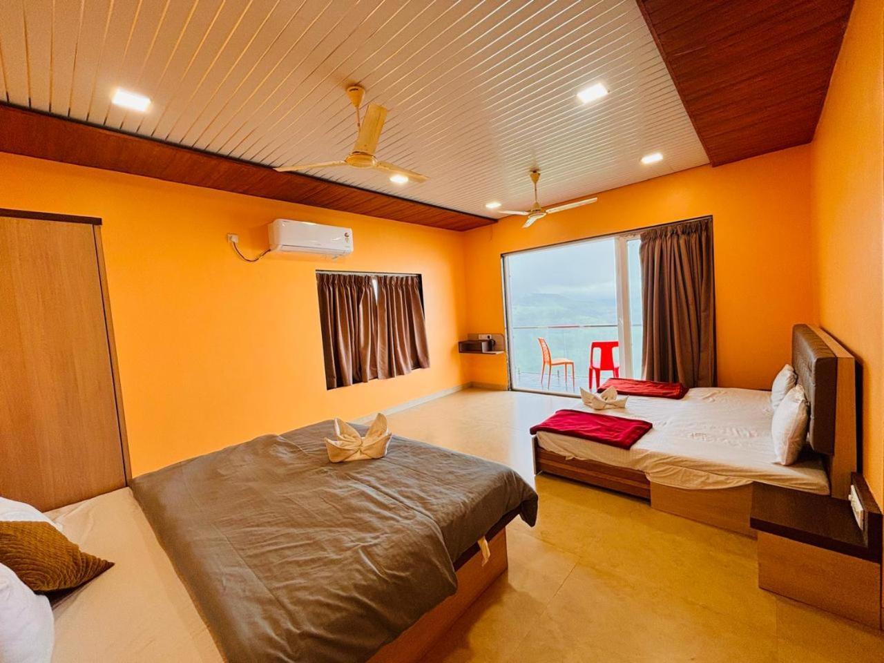 Paramount 3 Ac Bedrooms Hall Garden With Lake View 潘奇加尼 外观 照片