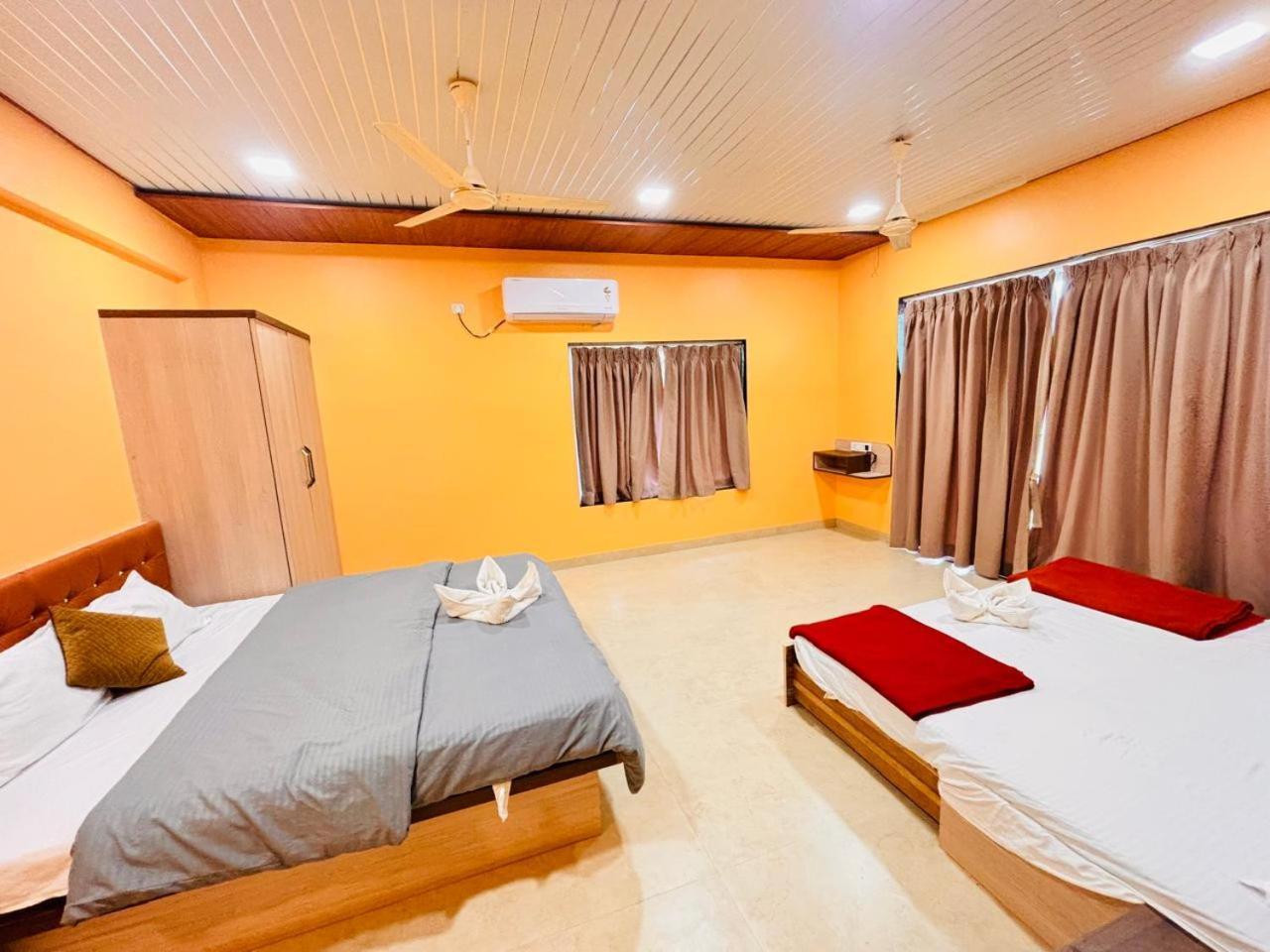Paramount 3 Ac Bedrooms Hall Garden With Lake View 潘奇加尼 外观 照片